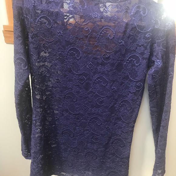 Aritzia Talula size large purple lace long sleeve top. - Picture 4 of 5